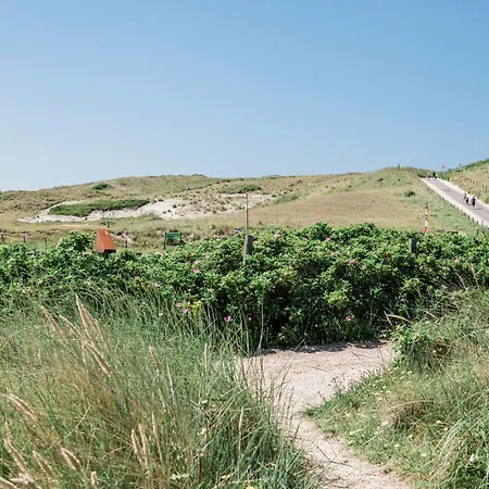 Duynsuites Aan Zee Holiday home *