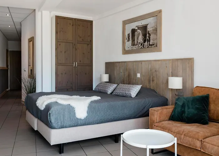 Duynsuites Aan Zee 칼란트소그